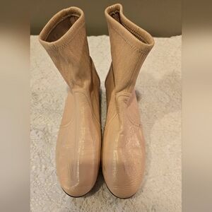 Stuart Weitzman Soft Ankle Boot Size 8